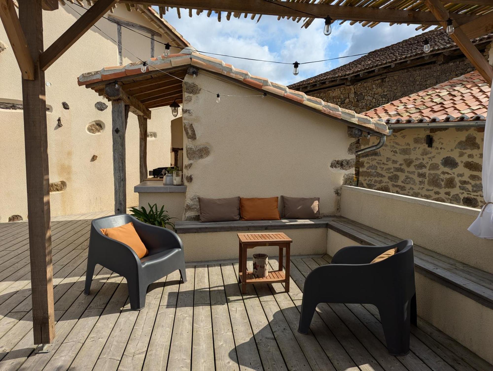 Gite A L'Ombre Des Magnolias Lesterps Bagian luar foto